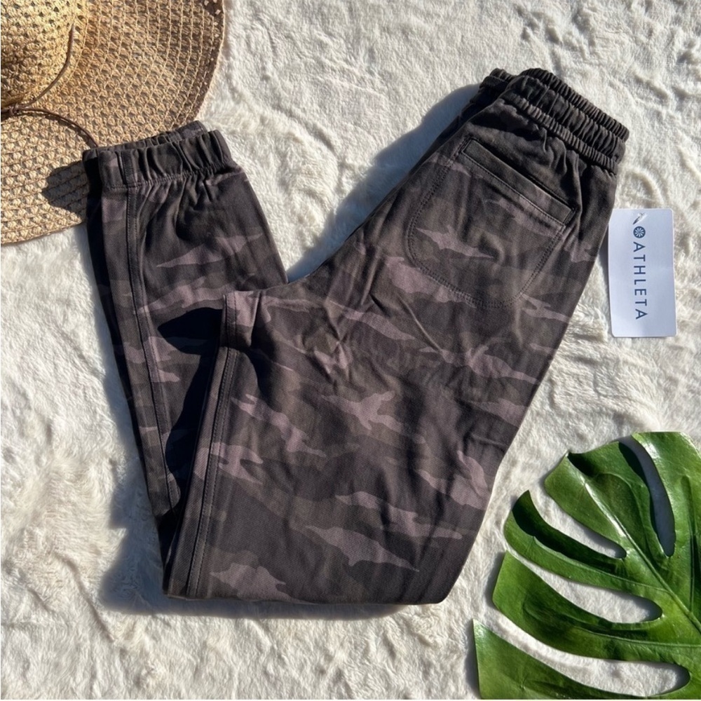 Athleta Camo Farallon Mid Rise Jogger - Picture 8 of 10